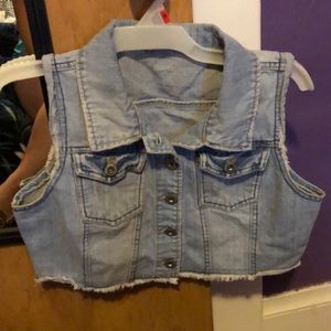 Light washed cropped topped jean jacket